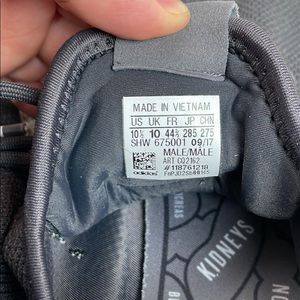 Pharrell x Tennis Hu Black Size 10.5 M.